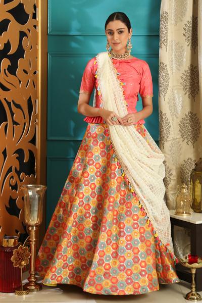 Party Wear Lehenga Cholis: Buy Latest Indian Designer Party Wear Ghagra  Cholis Online - Utsav Fashion