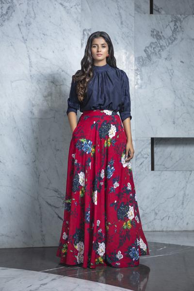 Our stunning Creative Director devanginishar is acing the festive fusion  look in a traditi  Long skirt outfits Indian fashion dresses Long skirt  outfits indian