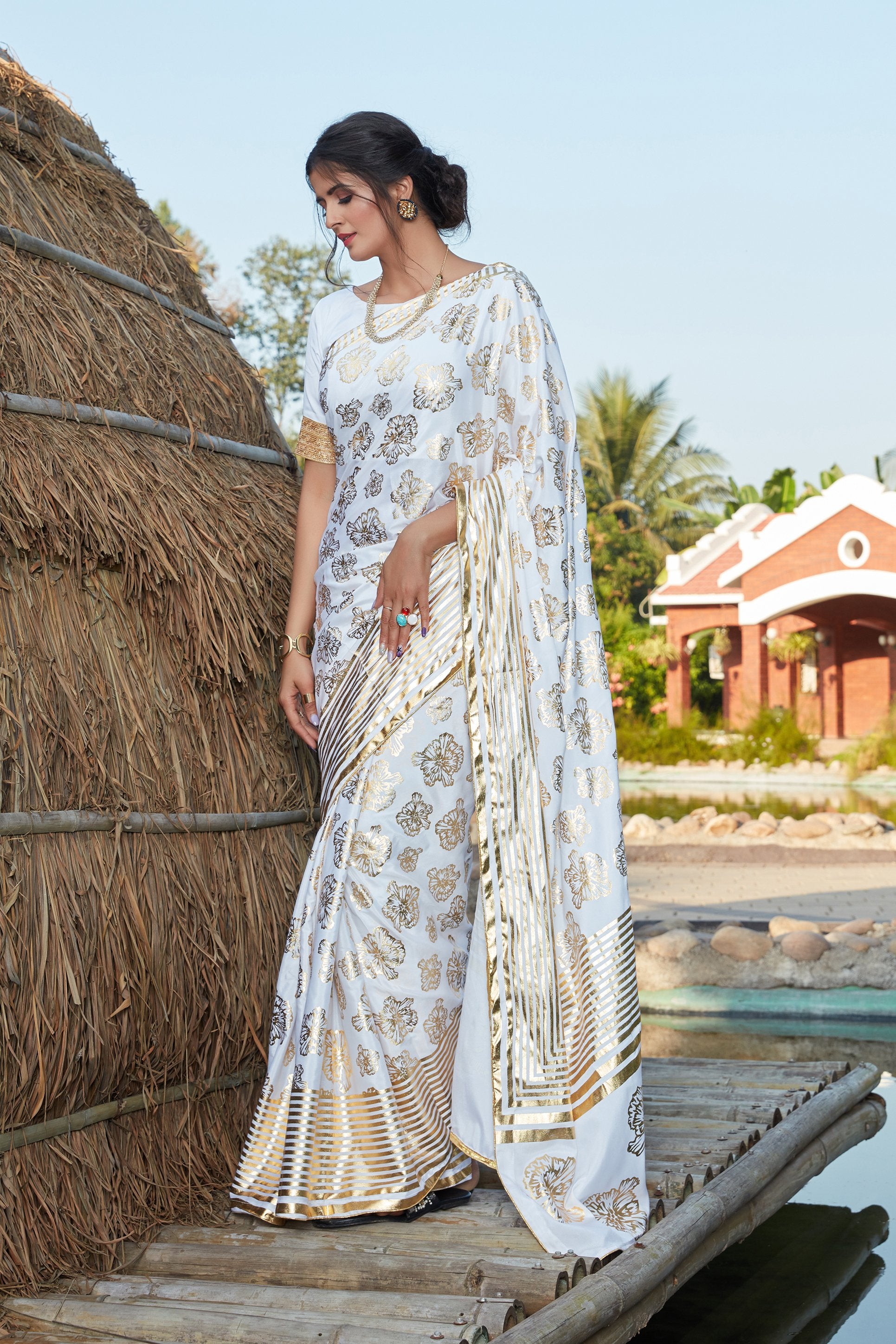 White Beautiful Foil Printed With Designed Pallu