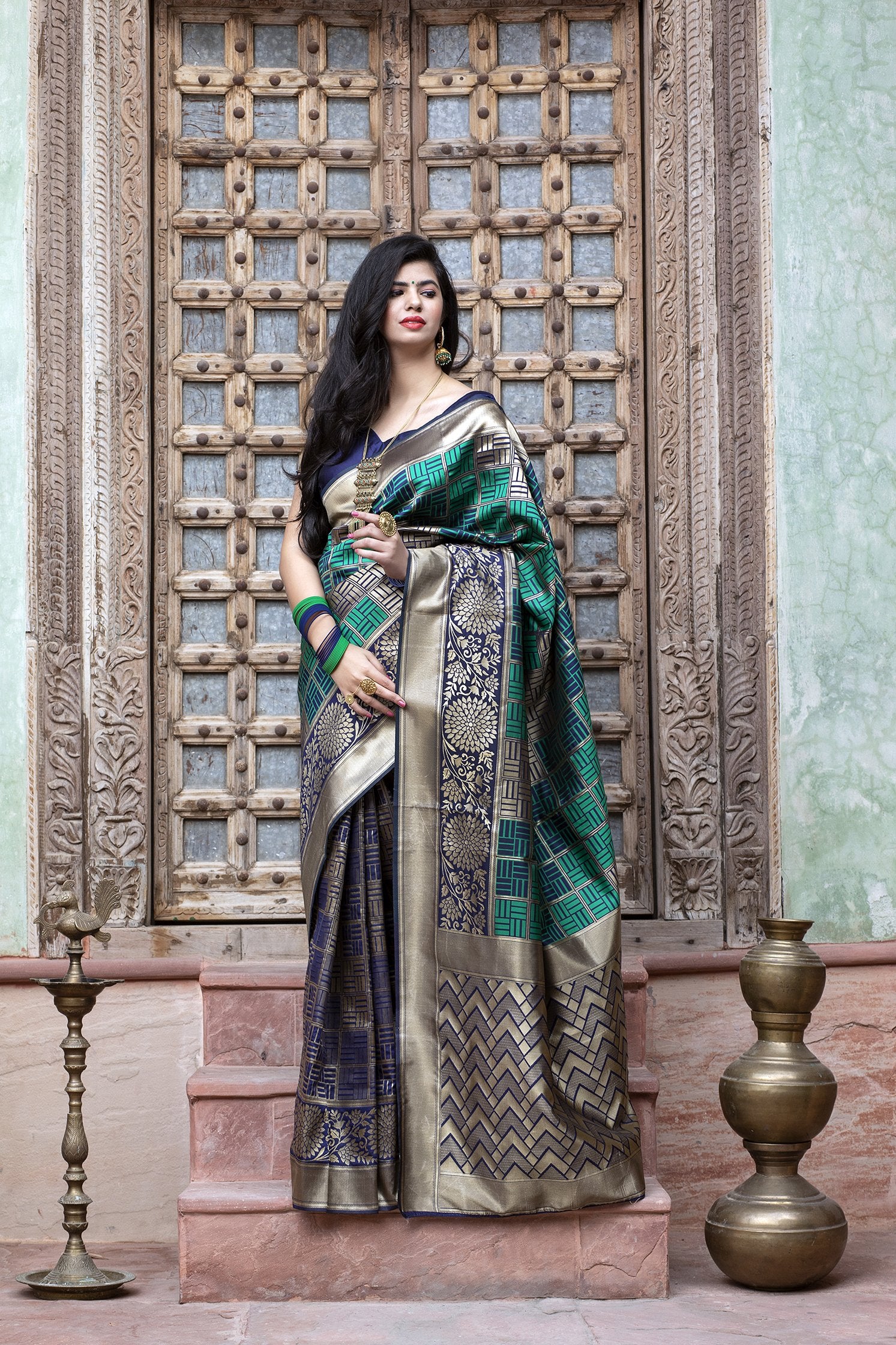 Navy Blue Weaving Banarasi Silk Classic Saree - Dial N Fashion