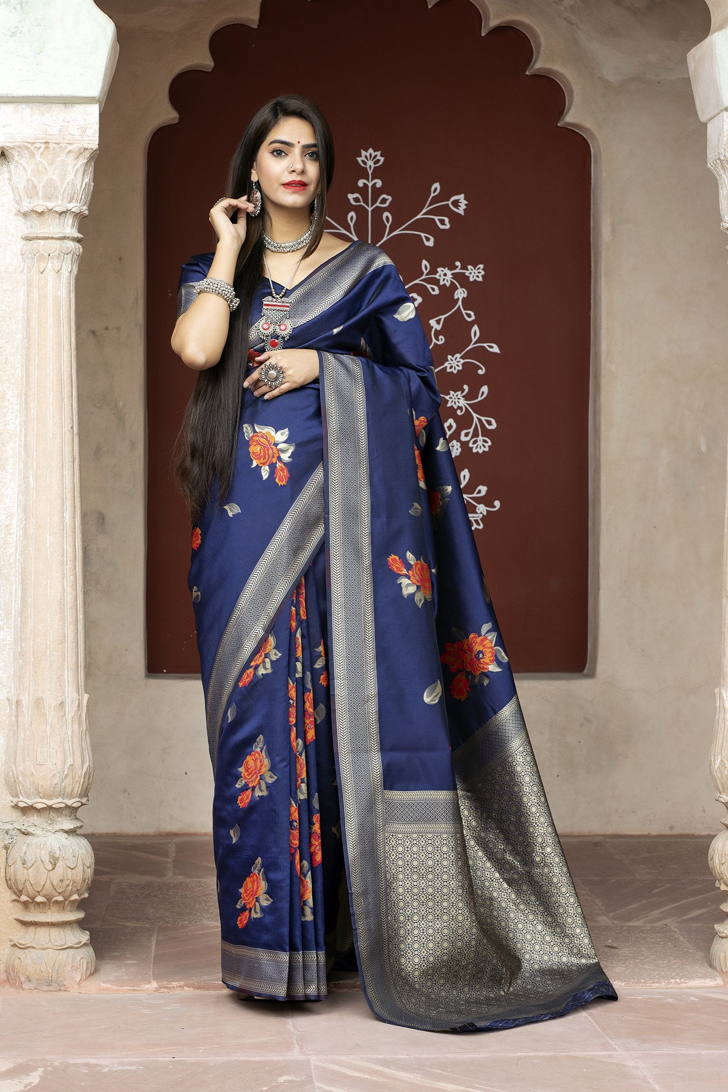 Buy Banarasi Silk Traditional Saree in Navy Blue Online : 200643 -