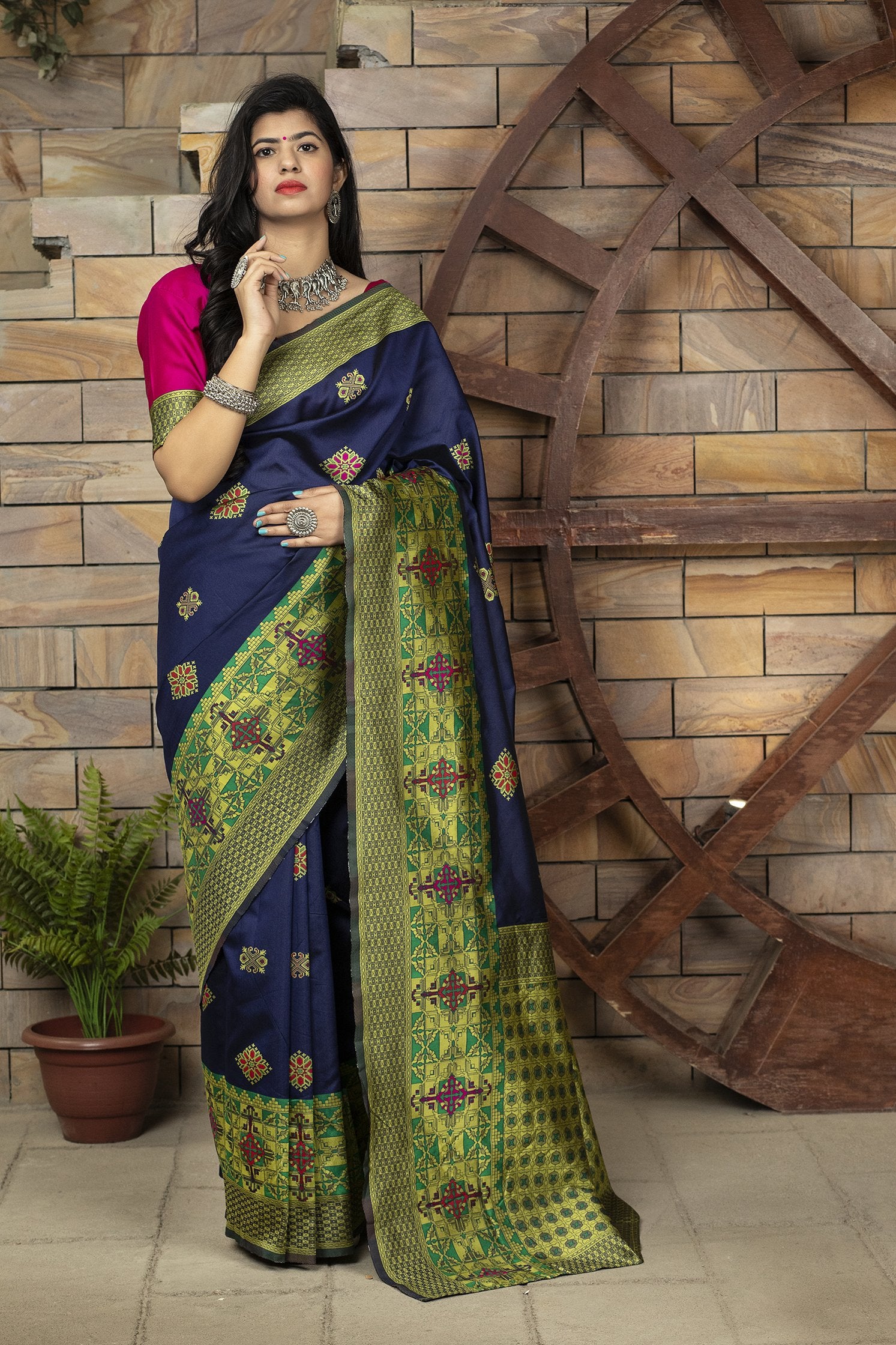 Kanchipuram sarees  latest traditional kanchipuram handloom saree online  from weavers  TPKCH00511