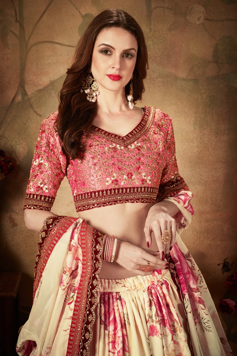 10 Blouse Embroidery Designs to Check out this Wedding Season! | Bridal  Wear | Wedding Blog