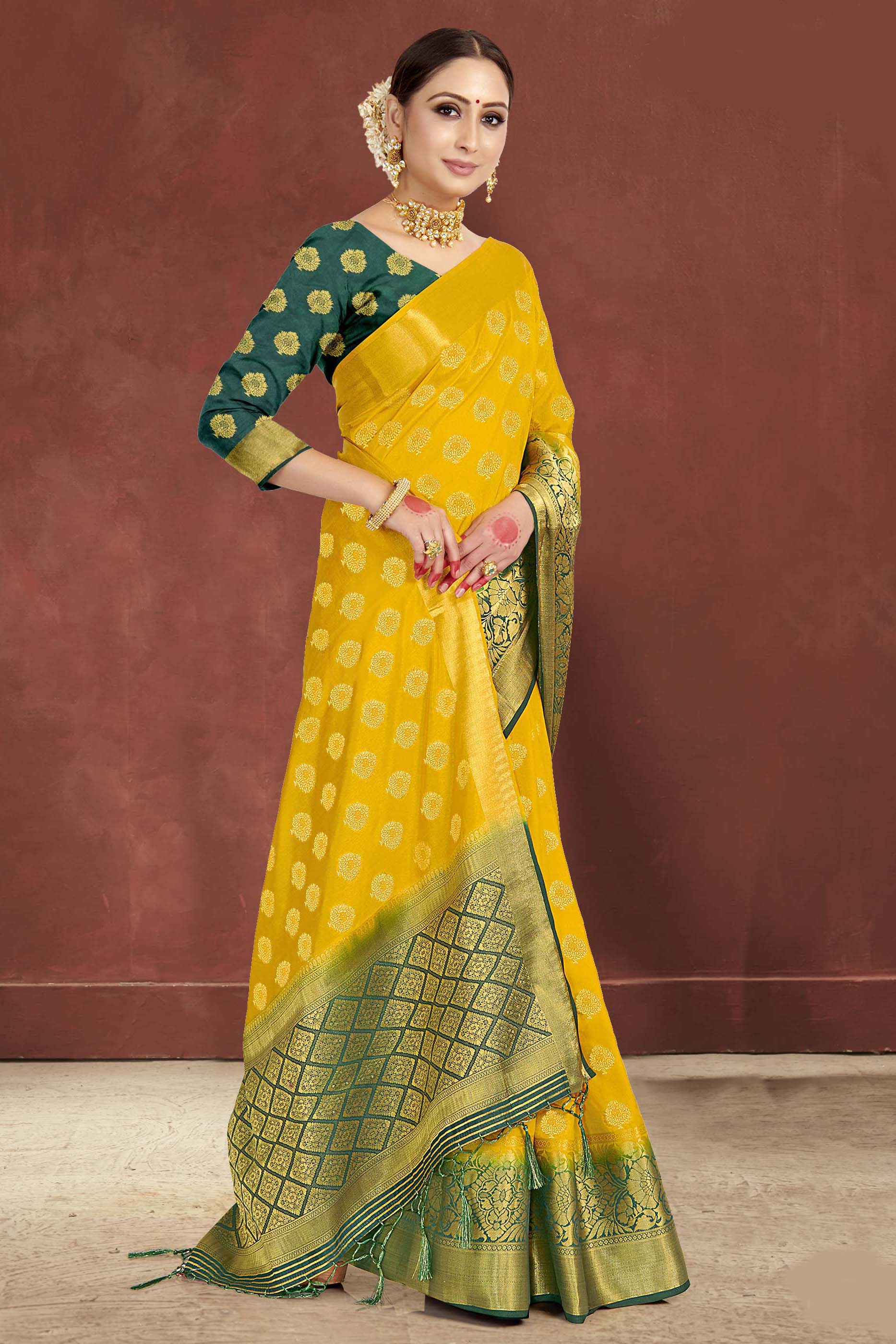 Priya Fashion Printed Designer Grey::Yellow Saree at Rs 825 | Surat | ID:  12394548862