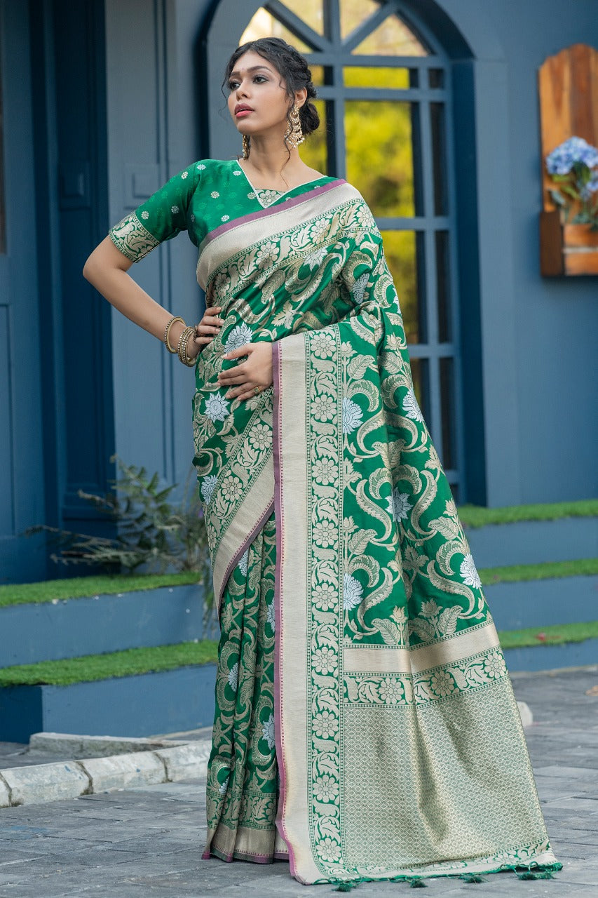 Green Pure Banglori Raw Silk Weaving Saree - Cygnus Fashion