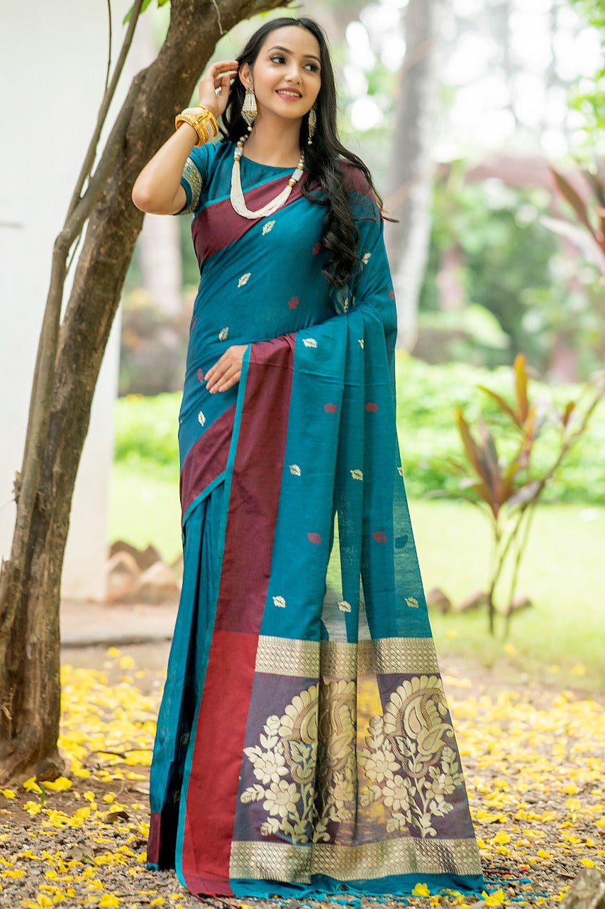 Magnetic Navy Blue Soft Silk Saree With Tempting Blouse Piece –  LajreeDesigner