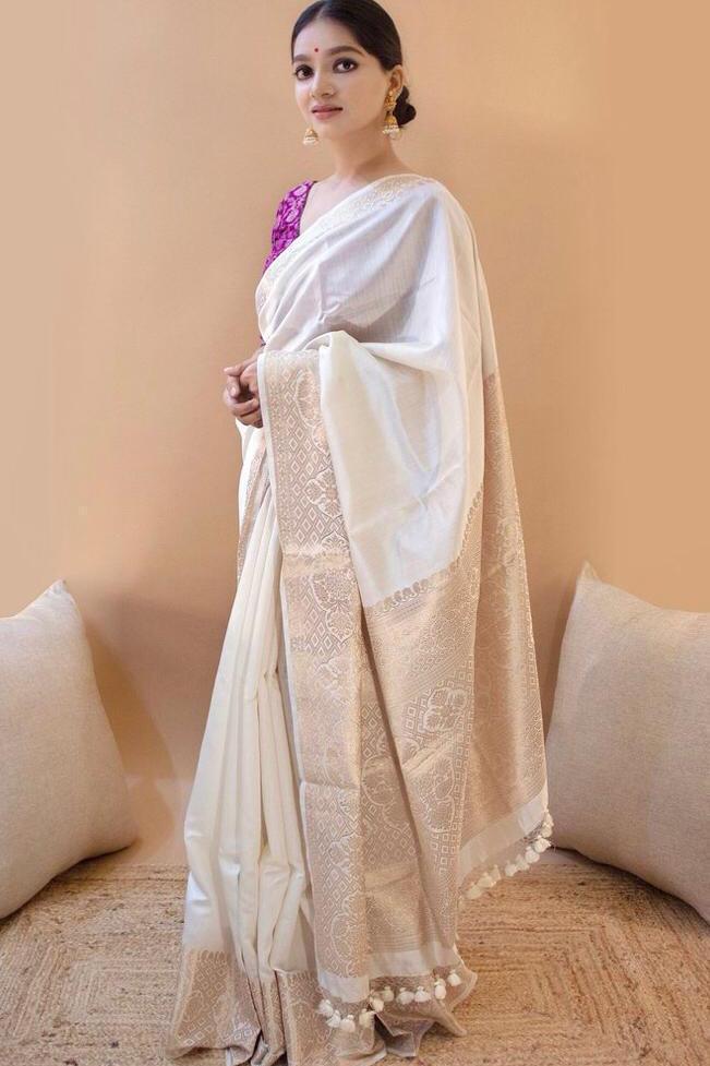 Buy Off White Banarasi Cotton Silk Woven Leaf Pattern Saree For Women by  Nazaakat by Samara Singh Online at Aza Fashions.