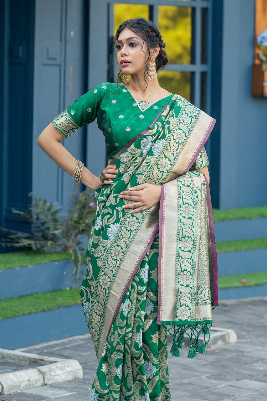 Buy online Self Design Banarasi Saree With Blouse from ethnic wear for  Women by Banarasi Patola for ₹1899 at 61% off | 2024 Limeroad.com