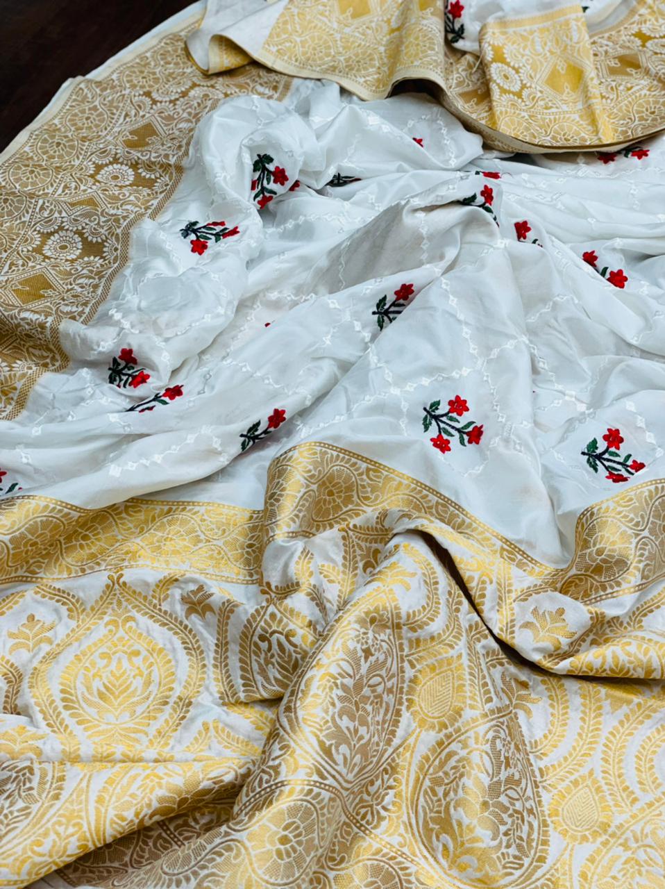 Banarasi Silk With Gold Zari Work Party Wear Saree With Floral Work
