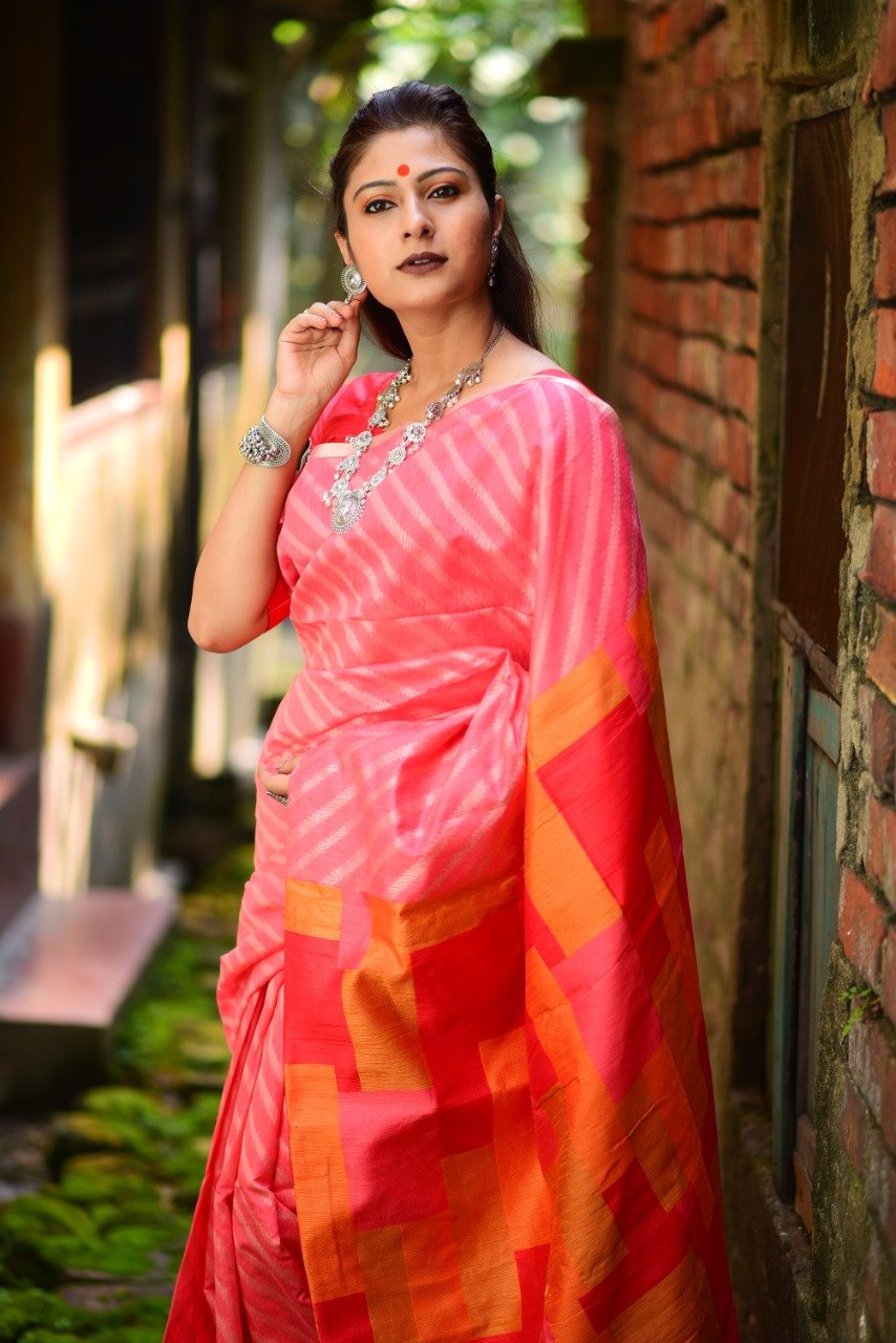 Silver Zari Woven Striped Pattern Designed Linen Silk Saree