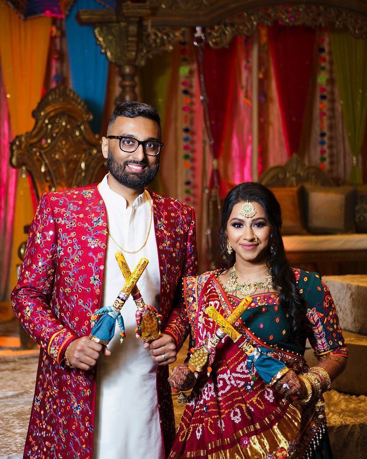 couple poses for wedding - ShaadiWish