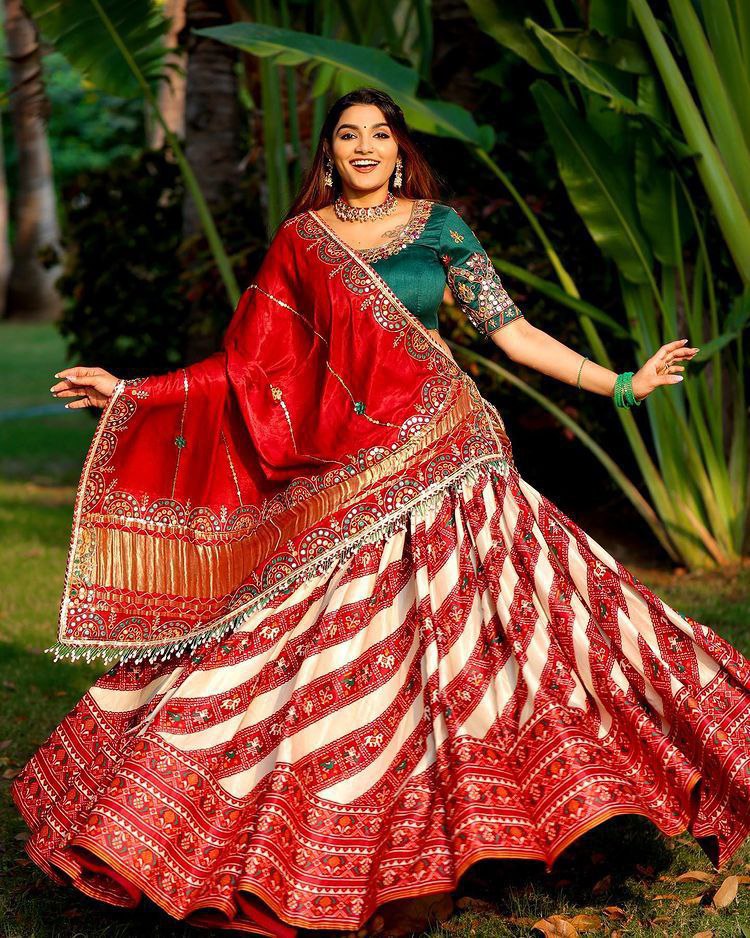 Pink & Multi Print Coloured Embroidered Attractive Designer Party Wear –  Royskart