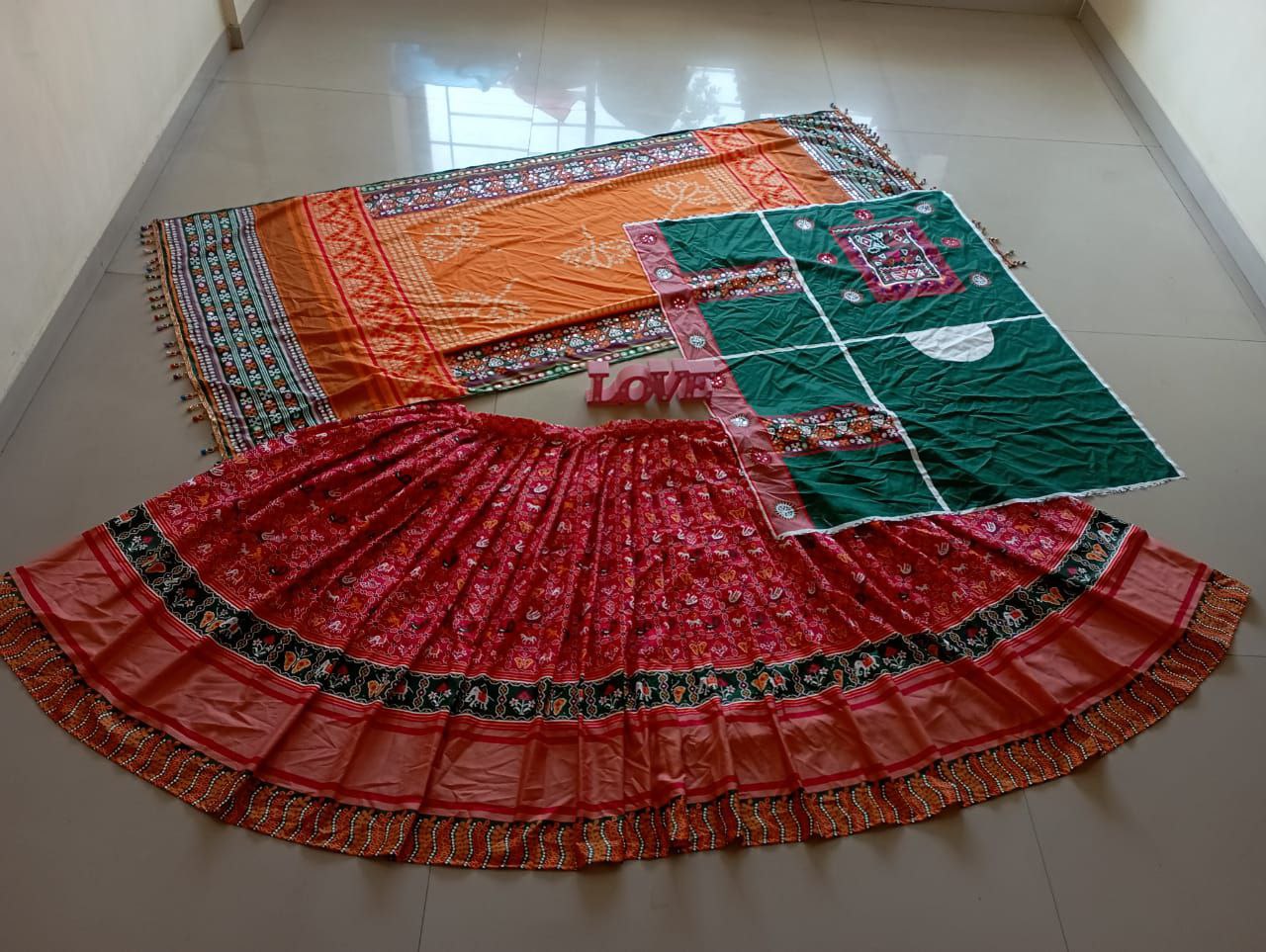 Buy STEP N SHOP.COM White Red Navratri Chaniya Choli Woman Thread work  Cotton Ghaghara Skirt Mirror work Festival Gujrati Garba Dress 3049 at  Amazon.in